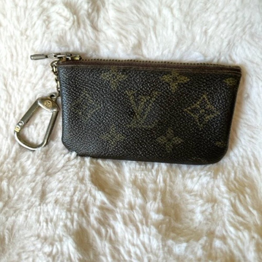 Authentic Louis Vuitton Monogram Key Cles Coin Pouch - Pre-Loved